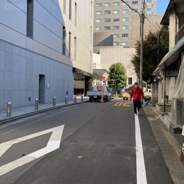 メイサ南平台ビル ビル前面道路