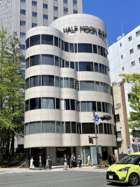 HALFMOON　外観