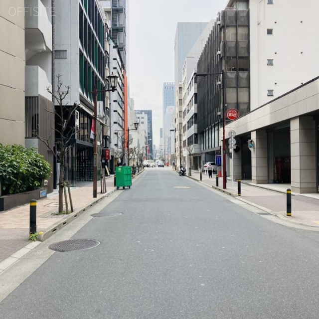 VPO日本橋 ビル前面道路