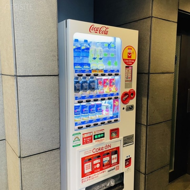 名古路ビル新館 自動販売機