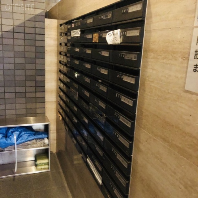 ハイツ赤坂 郵便受け