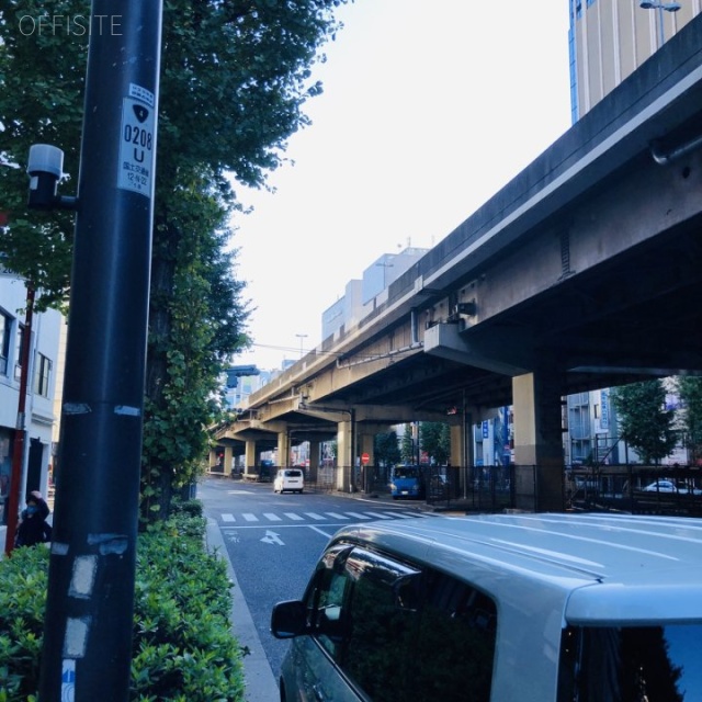 松浦ビル 昭和通りに面しています。