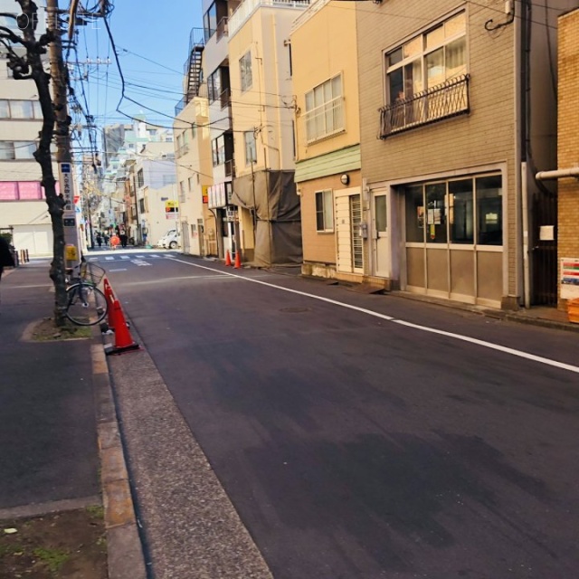 ハイツ両国駅前 ビル前面道路