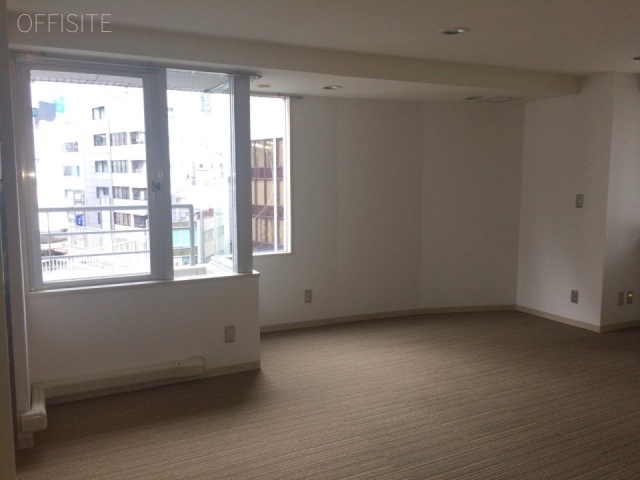 プラザ西新宿 室内