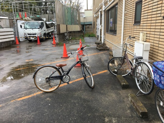 イックビル 駐車場