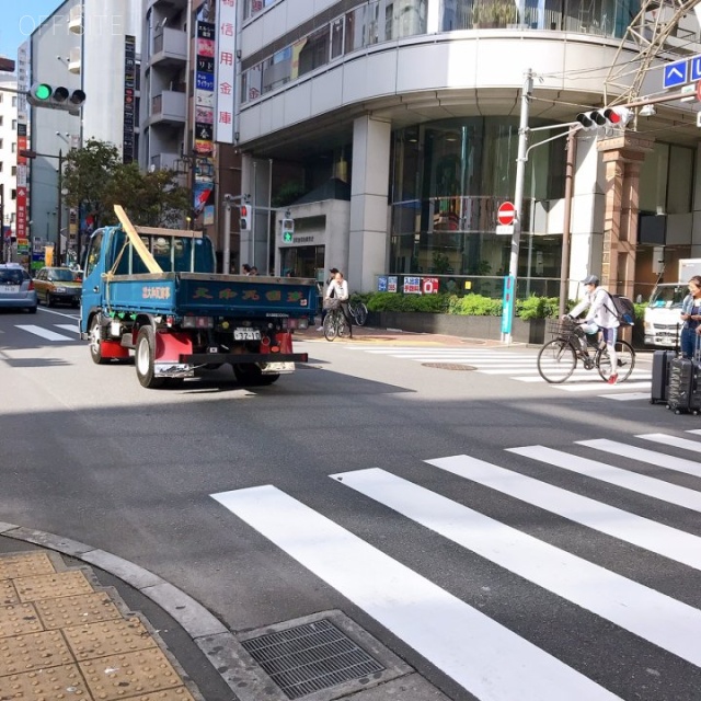 平田ビル ビル前面道路