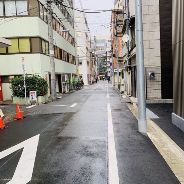 田口ビル ビル前面道路