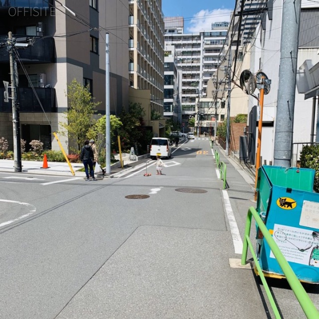 シャトー赤坂ビル ビル前面道路