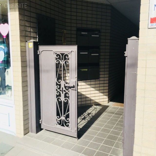 NISHIMURAビル エントランス