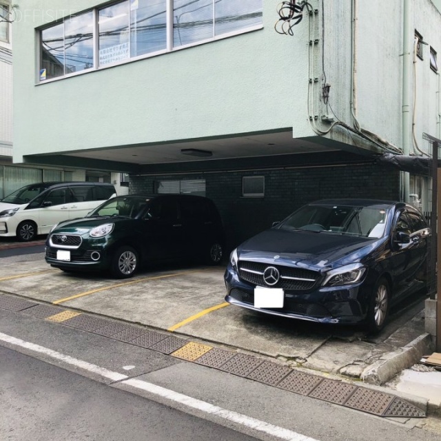 白銀町ビル 駐車場