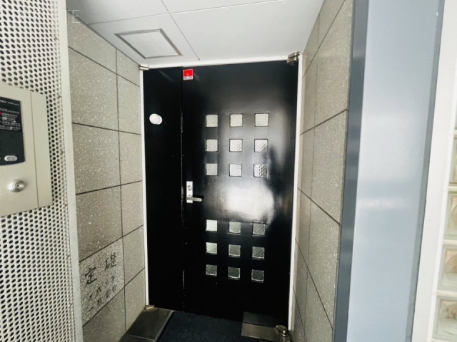 Eフラットビル　エントランス