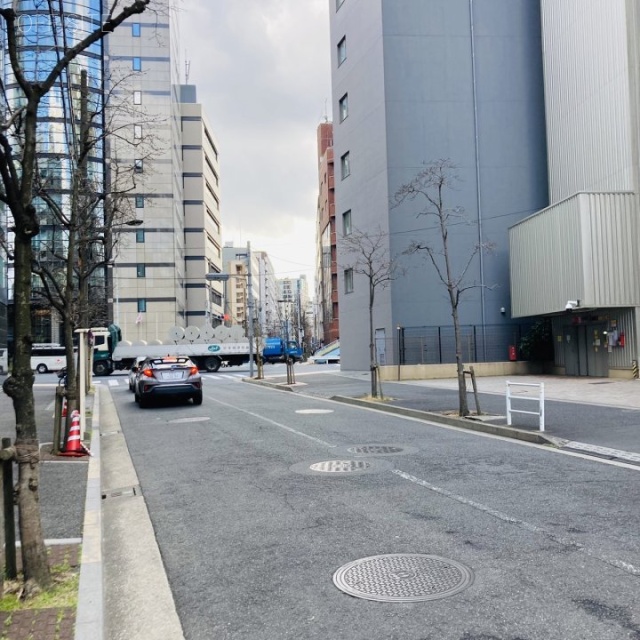 グランド茅場町ビル 前面道路