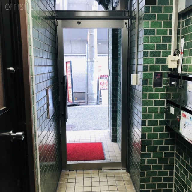ヤマモトビル エントランス