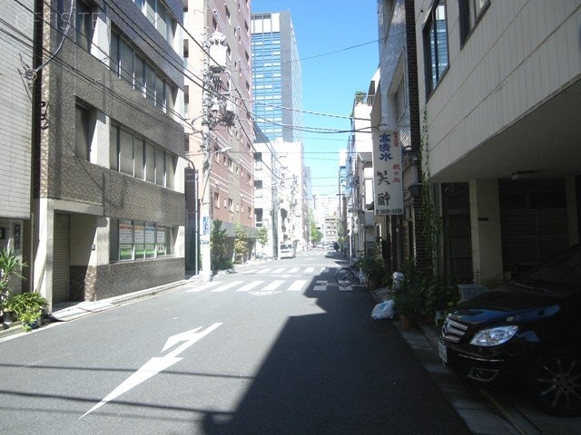 大塚ビル第2 ビル前面道路