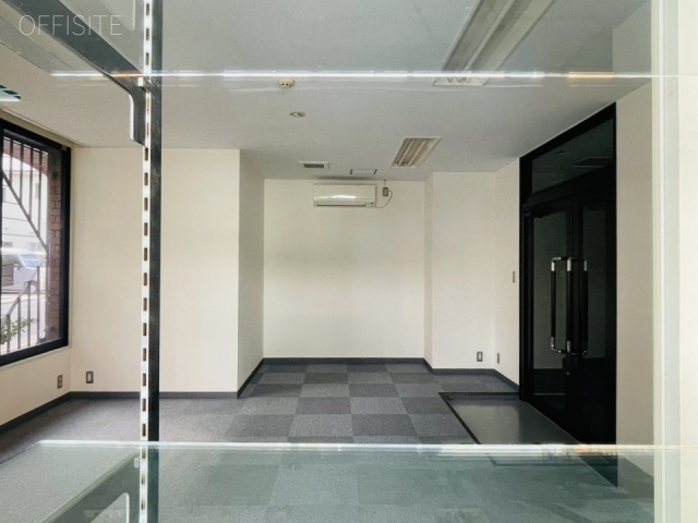 サン・クロレラビル　1F室内