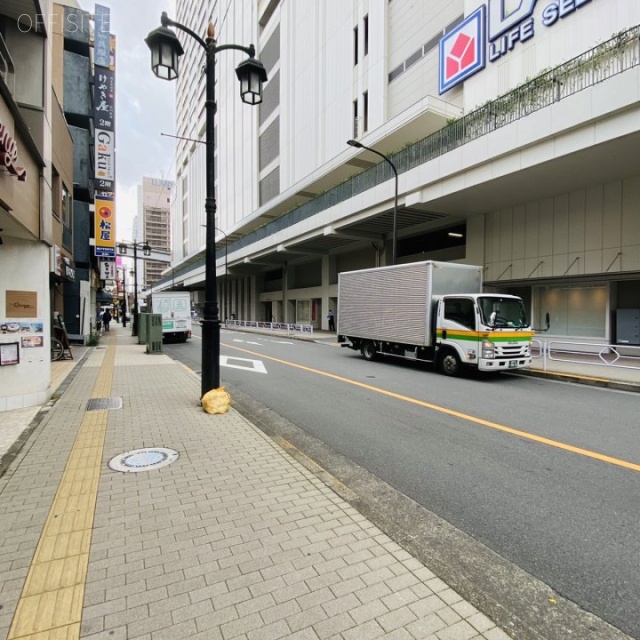 加賀屋北口ビル ビル前面道路