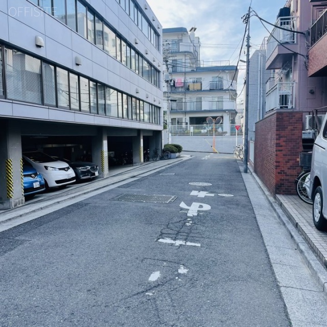 川本ビル 前面道路