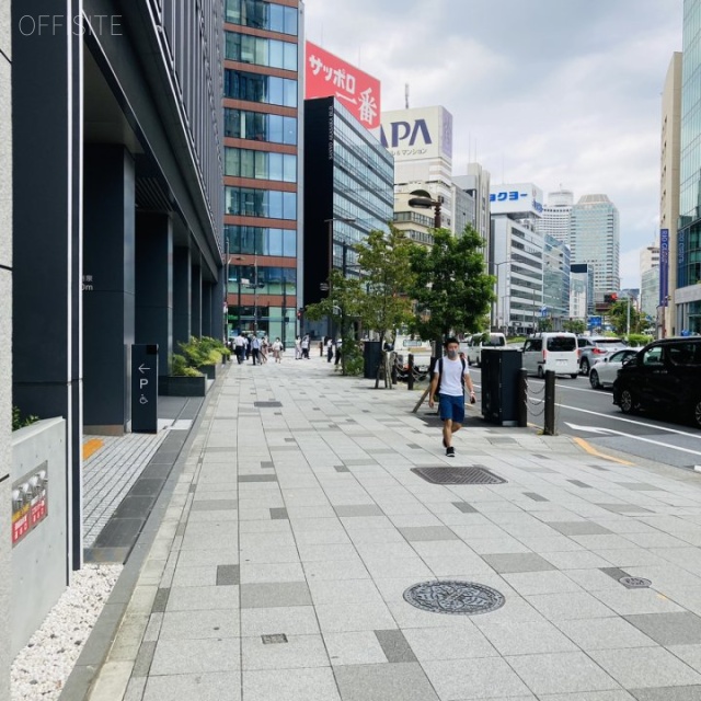 赤坂室町ビル ビル前面道路