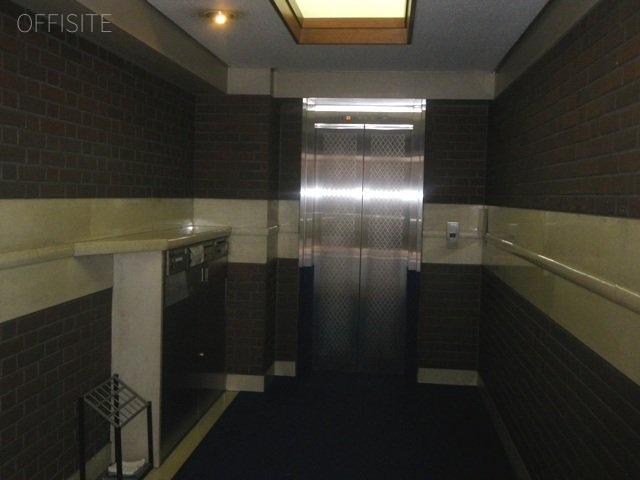 東京第一綿業岩田ビル エレベーター