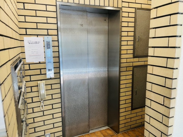 荒井ビル　エレベーター