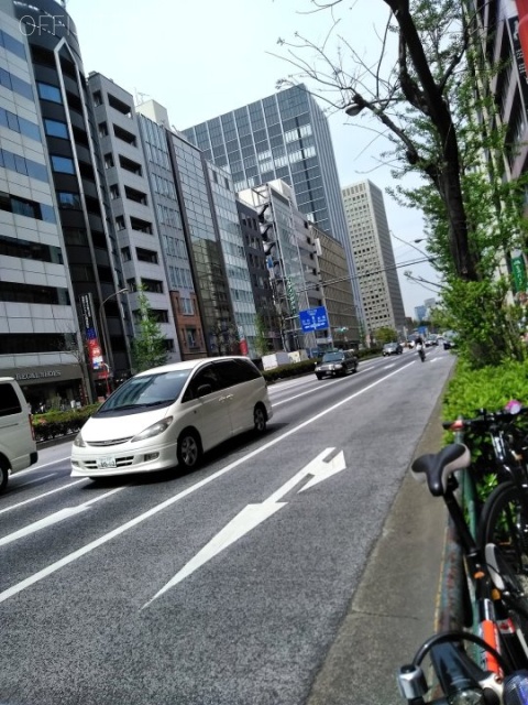 CJビル ビル前面道路