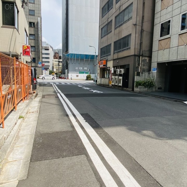 DiaResto Tokyoビル　ビル前面道路