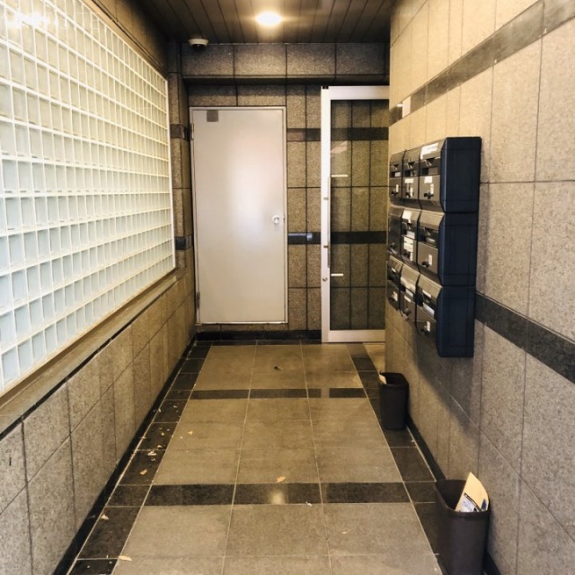 新橋TSビル エントランス