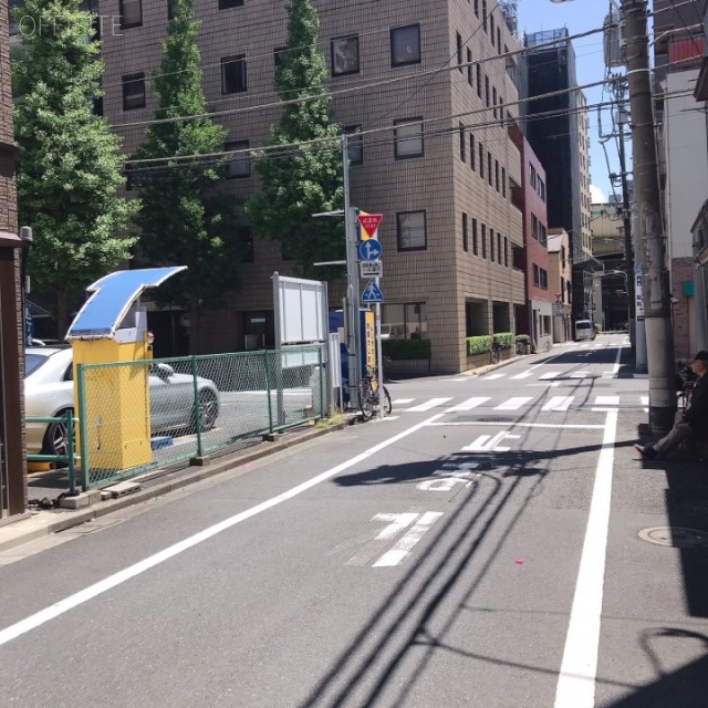 日本橋蛎殻町1丁目19番地ビル ビル前面道路