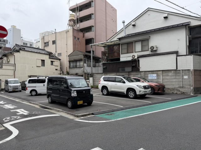 秋山ビル　近隣の月極駐車場