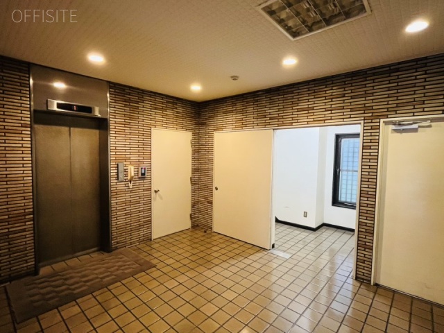 岩見ビル　エントランス