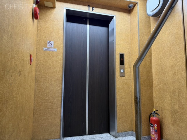 マルセイビル　エレベーター