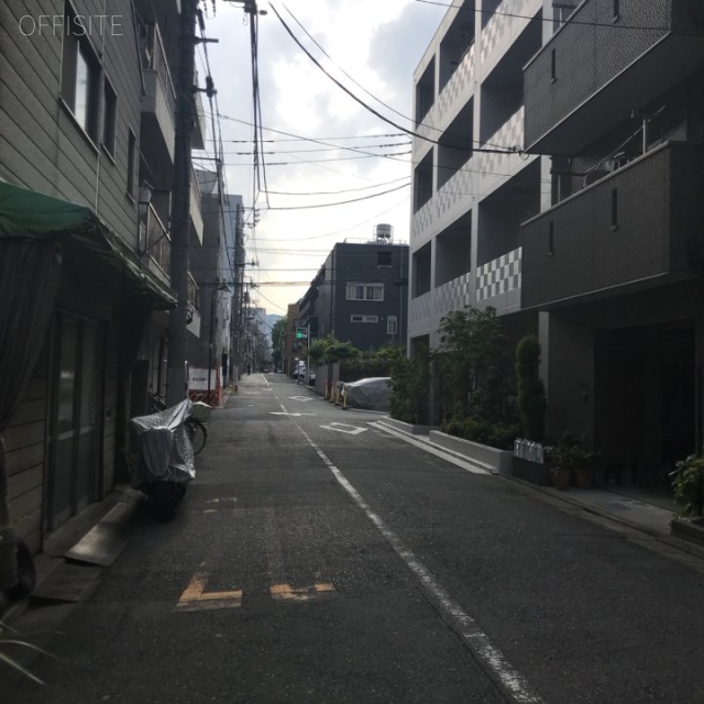 近藤ビル ビル前面道路