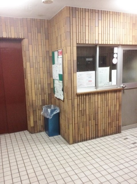 サンパークマンションビル 画像