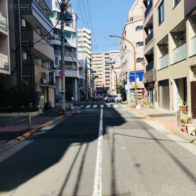 亀田ビル ビル前面道路