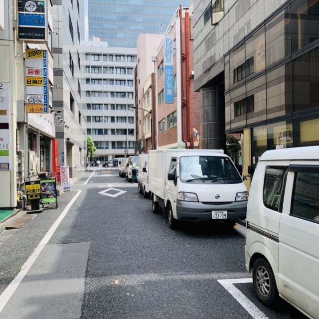 菊豊ビル ビル前面道路