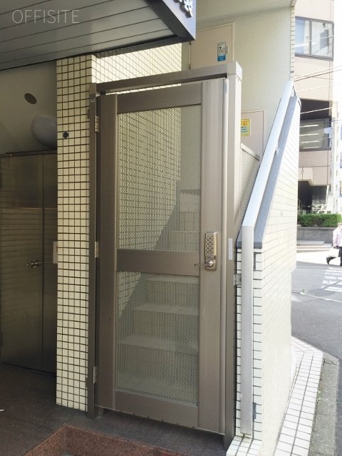 東建シティハイツ池袋ビル 階段