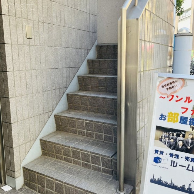 MSビル 外階段