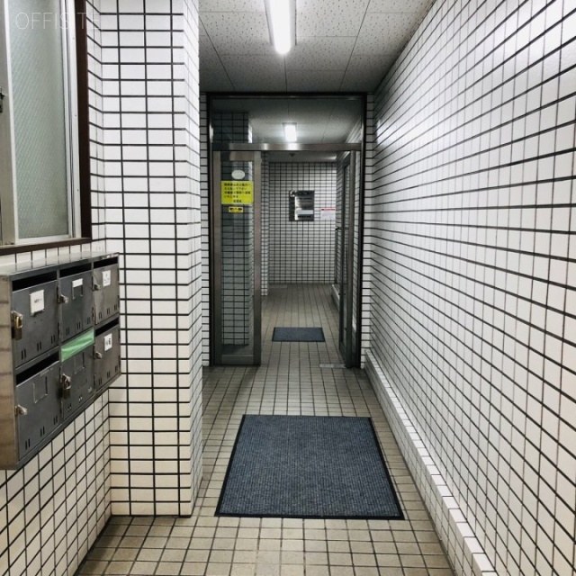 川名ビル エントランス