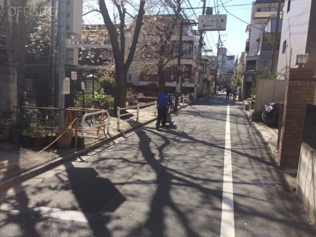 KSEビル ビル前面道路