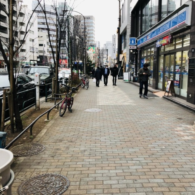 住報渋谷ビル ビル前面道路