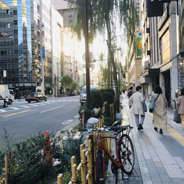 ブランエスパ銀座 ビル前面道路