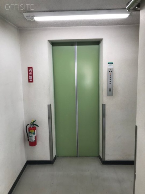 中栄ビル エレベーター