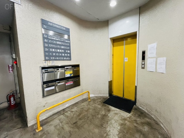 川越プラザビル エントランス