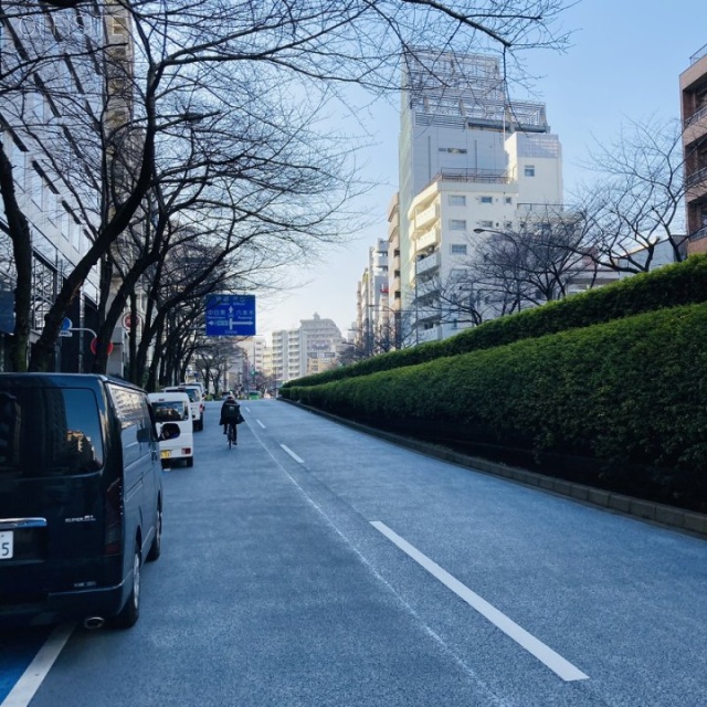 恵比寿イーストビル ビル前面道路