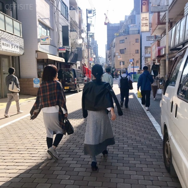 ラ・パーチェ池袋 ビル前面道路