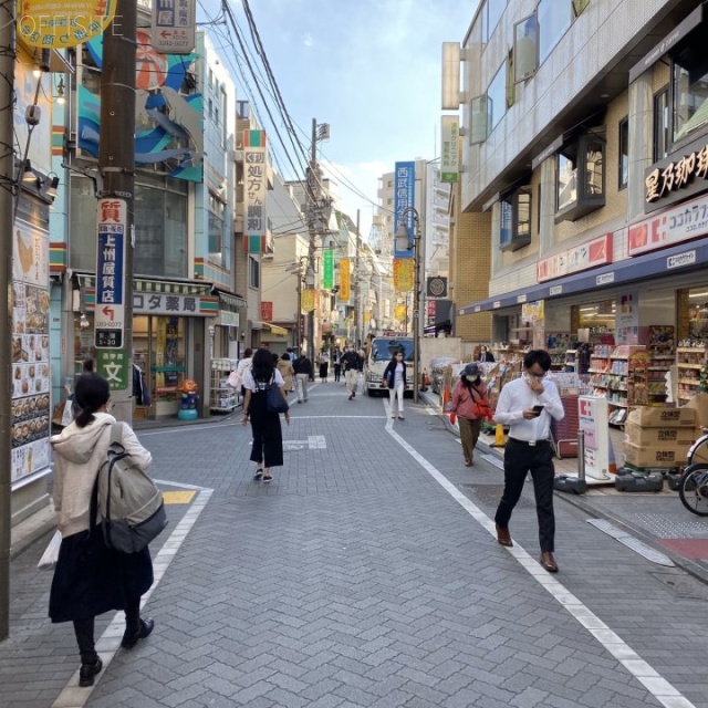 荻窪駅前ビル ビル前面道路