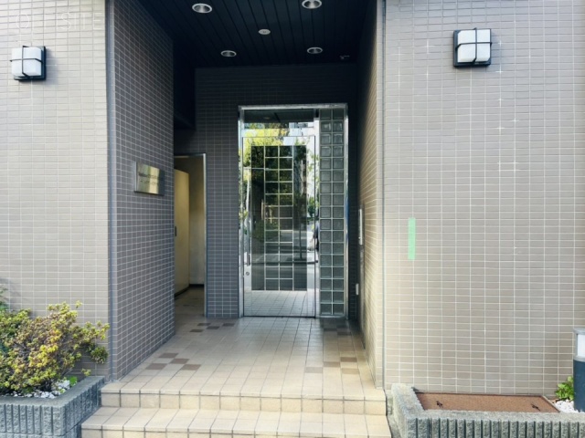 レジデンス江戸川橋ビル エントランス