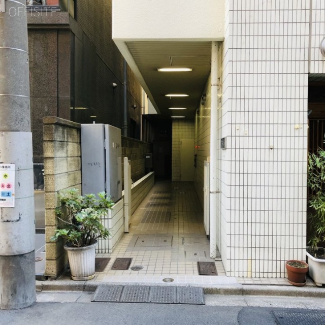 TSKビル エントランス