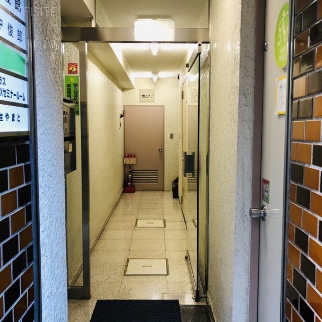 銀座Tビル エントランス