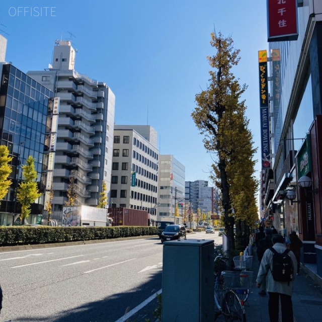 NHビル ビル前面道路